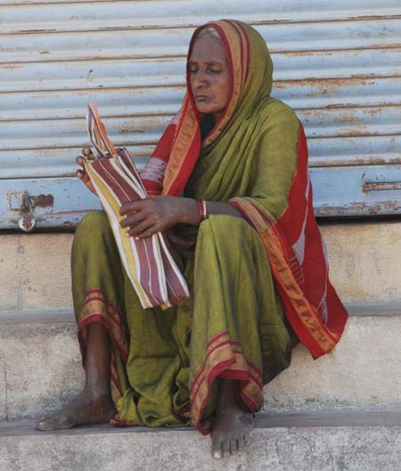 ilkalwoman2.jpg